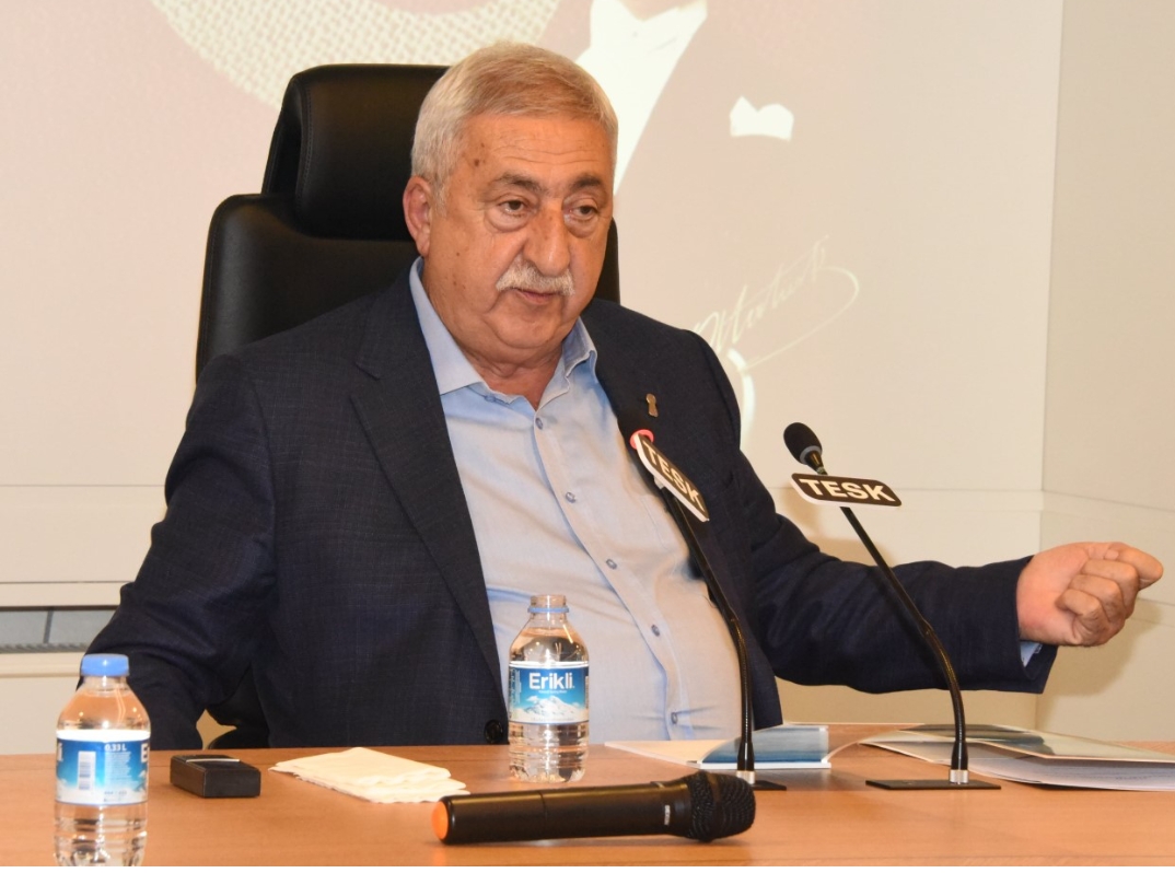PALANDÖKEN, “DEPREMDEN ZARAR GÖREN ESNAF TESPİT EDİLİYOR”