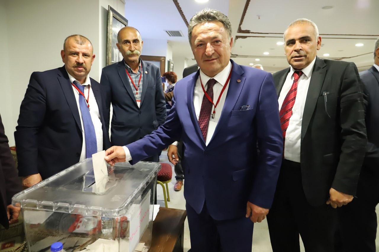 ANKARA KULÜBÜ'NDE METİN ÖZASLAN YENİDEN BAŞKAN