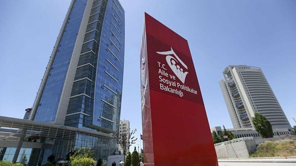 Açım, geçinemiyorum" diyen bir vatandaşın Bakanlık önünde gözaltına alındığı şeklindeki haber yalan çıktı