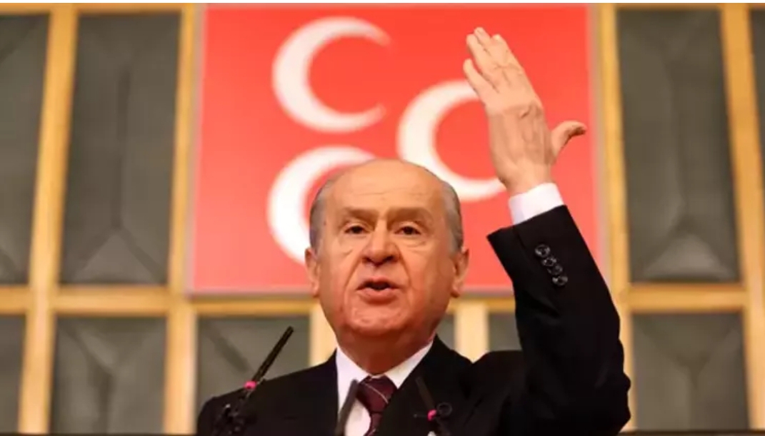 DEVLET BAHÇELİ AYM'Yİ HEDEF ALDI YA KAPATILMALI YA YAPILANDIRILMALI!