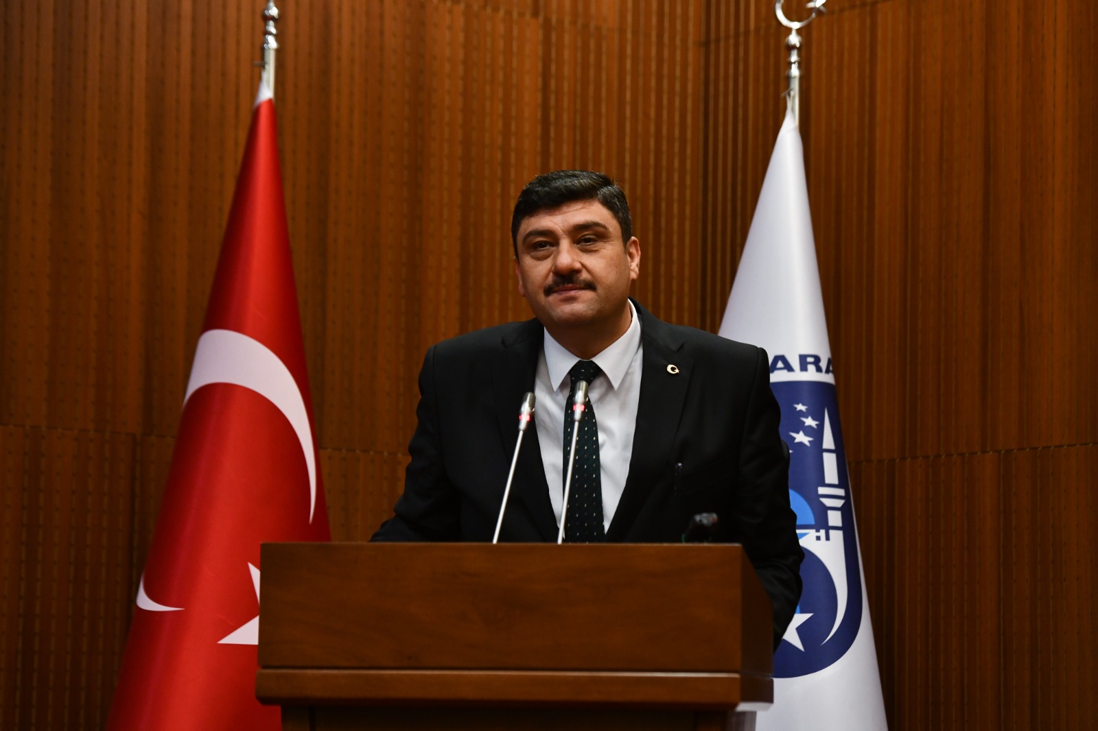 AK Parti İlçe Belediye Başkanları ve Meclis Üyeleri Meclis Kürsüsünde Yavaş’ın 4 Buçuk Yılını Değerlendirdi