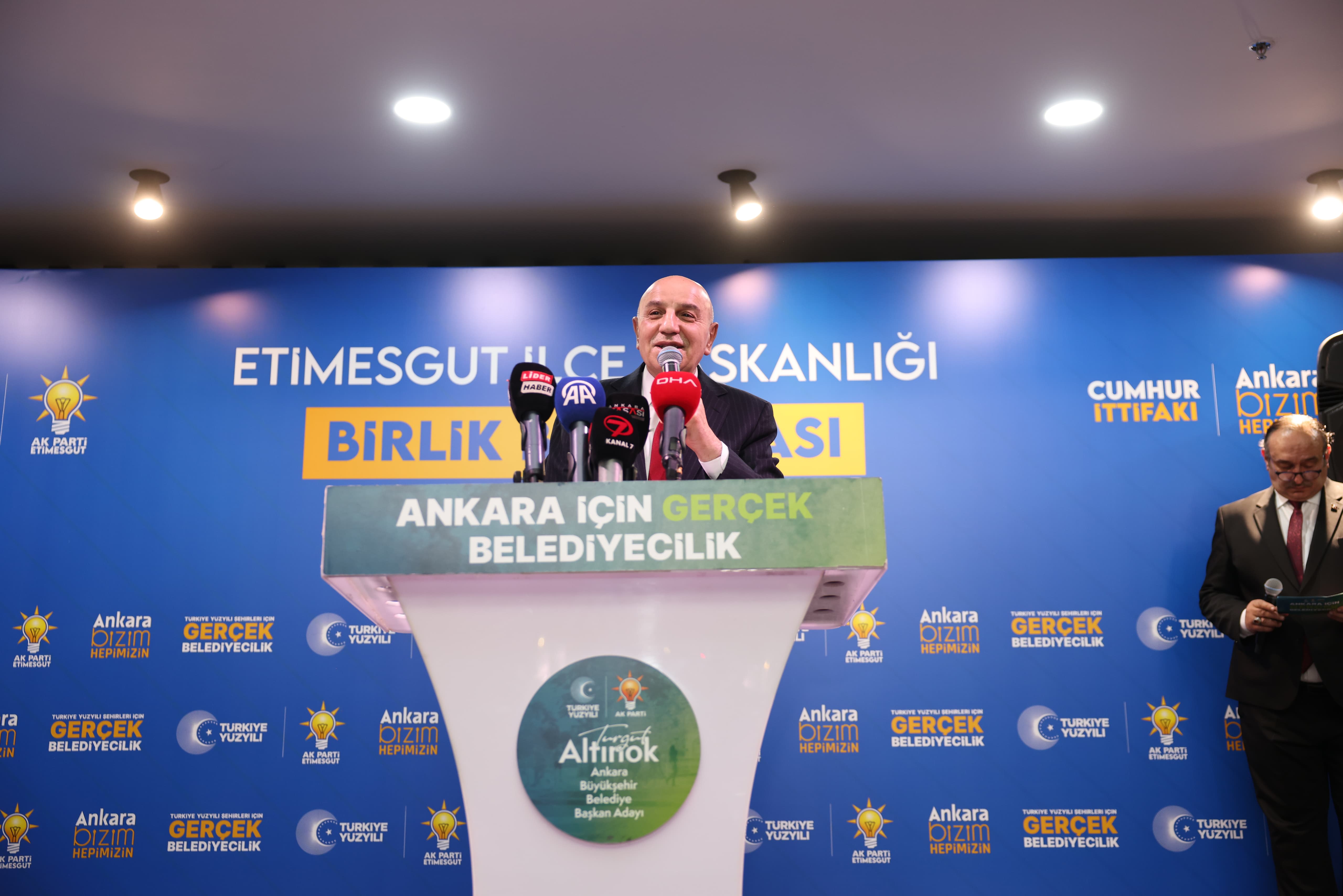 TURGUT ALTINOK: ÜLKÜCÜLER SEÇİM OTOBÜSÜ DEĞİL!