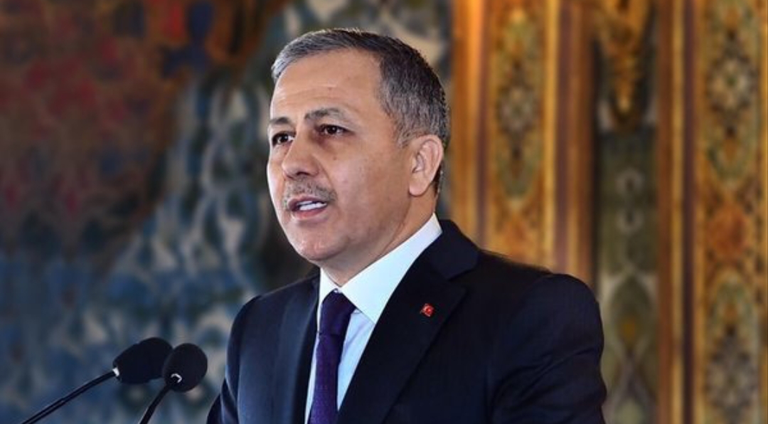 İÇİŞLERİ BAKANI ALİ YERLİKAYA'DAN ÖZGÜR ÖZEL'E CEVAP!