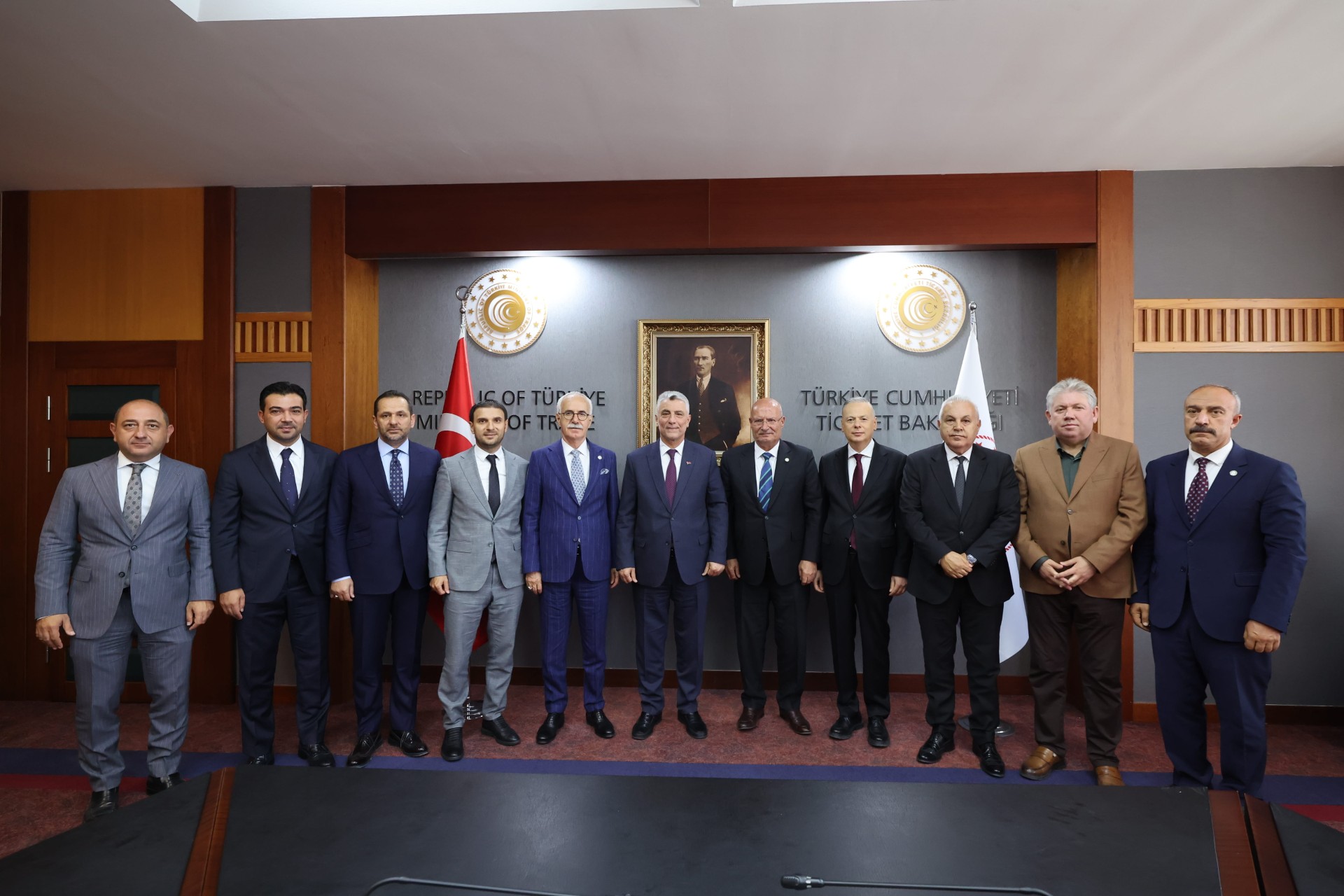 ATO BAŞKANI BARAN, TİCARET BAKANI BOLAT'I ZİYARET ETTİ...