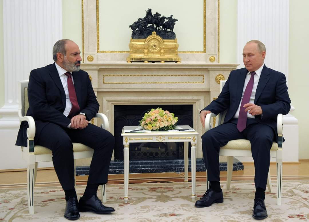 Putin ve Paşinyan, Ermenistan-Azerbaycan sınırındaki durumu görüştü