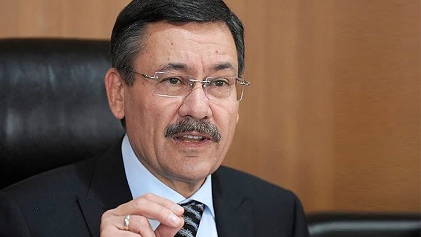 ANKARAY'I YÖNETEMEYEN MANSUR'A MELİH GÖKÇEK'TEN ANLAMLI TWEET