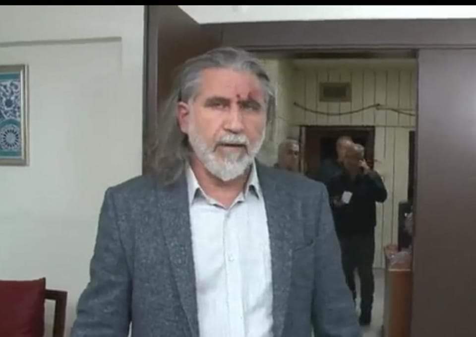 GAZETECİYİ DÖVDÜLER,İŞ İNSANINI KAÇIRDILAR